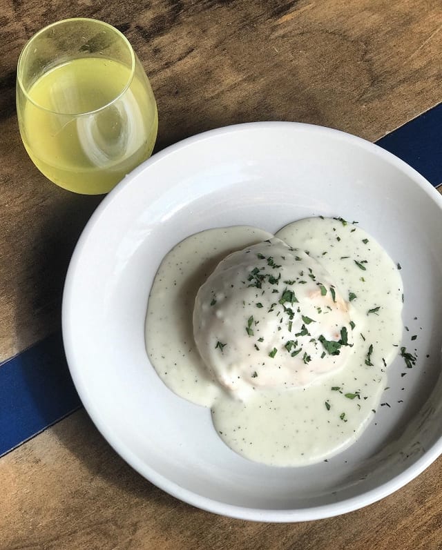 Single Biscuit w/ Gravy